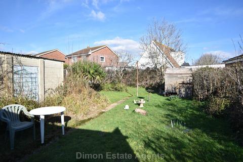 3 bedroom detached bungalow for sale, Stradbrook, Gosport