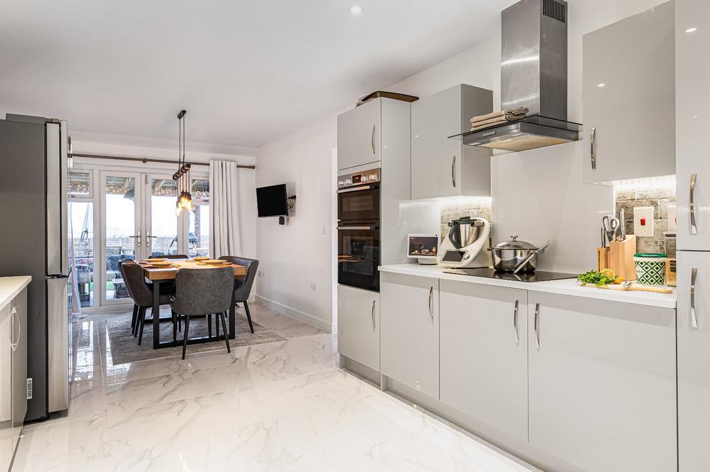 Kitchen/Dining Room