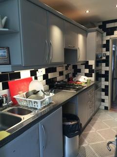 1 bedroom in a house share to rent, Mitcham CR4