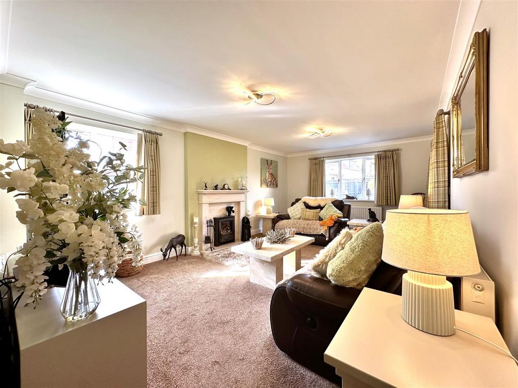 Generous Living Room 625