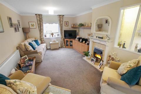 3 bedroom terraced house for sale, Oakfield, Newton Aycliffe