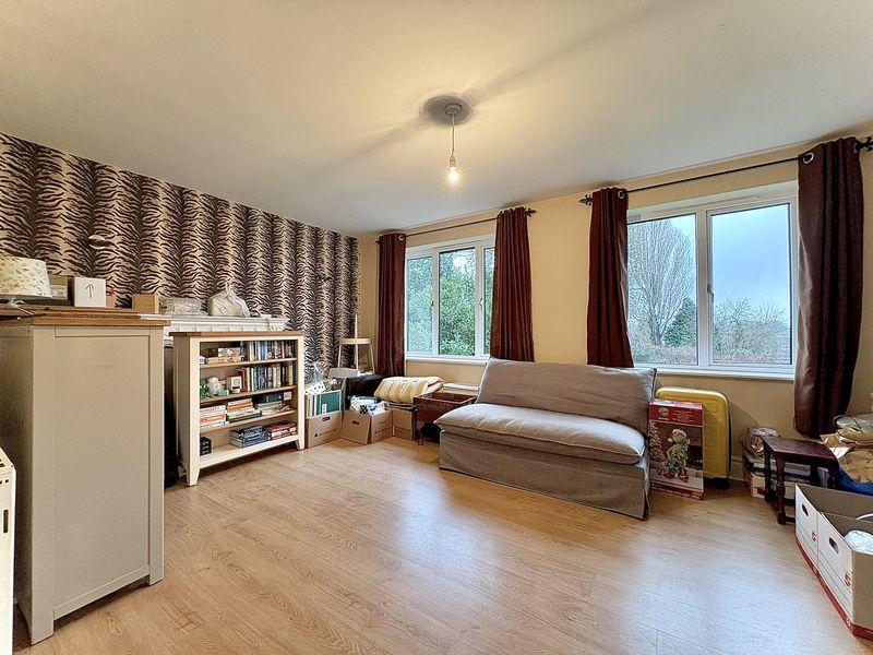 Bedroom/living room