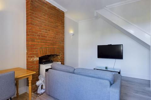 undefined, Kirbys Lane, Canterbury