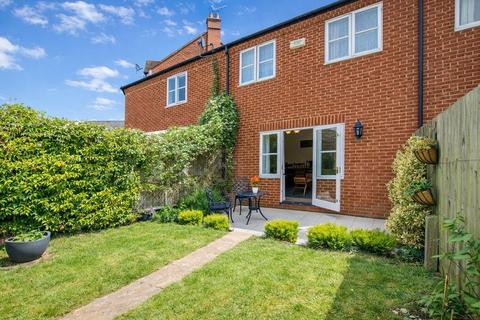 3 bedroom house to rent, Orient Place, Canterbury
