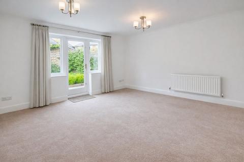 3 bedroom house to rent, Orient Place, Canterbury