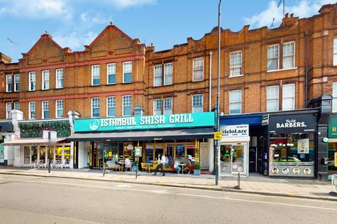 2 bedroom flat to rent, Walm Lane, London NW2