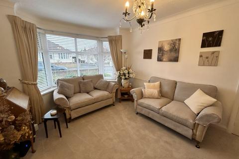 2 bedroom detached bungalow for sale, Hafod Road East, Penrhyn Bay