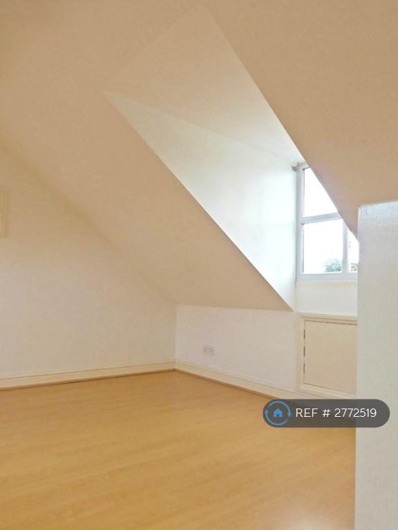 Bedroom 3 (Attic Room)