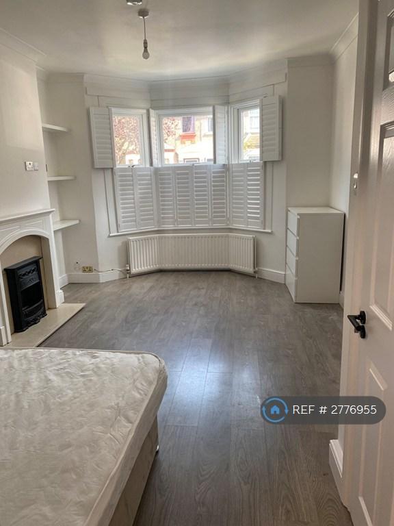 Ensuite Bedroom