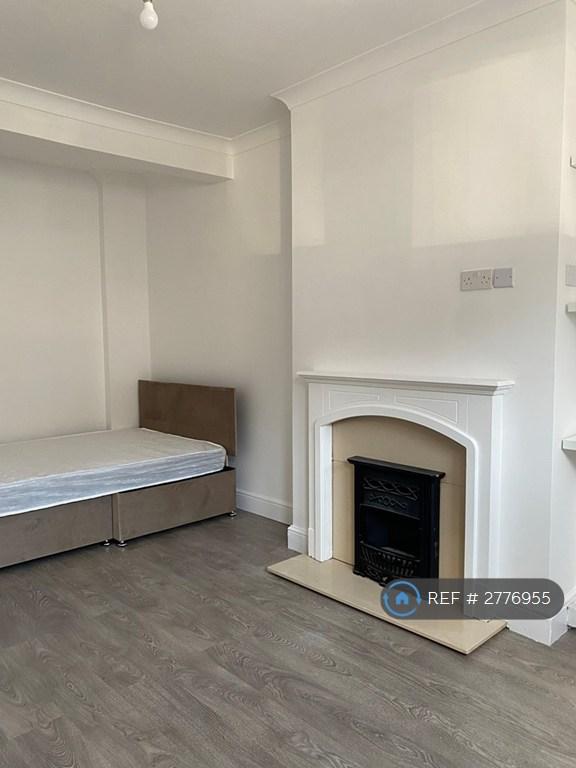Ensuite Bedroom