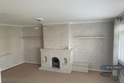 undefined, Goldsmiths Avenue, Corringham, Stanford-Le-Hope, SS17