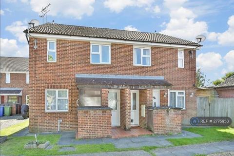 1 bedroom flat to rent, Invicta Court, Milton Regis, Sittingbourne, ME10