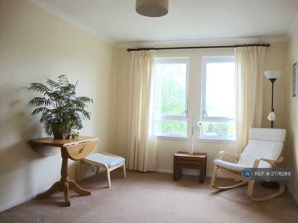 Living/Dining Room 2