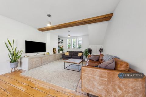 4 bedroom end of terrace house to rent, Huntingfield Road, London, SW15