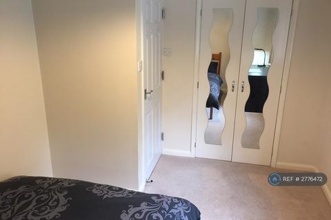 1 bedroom in a house share to rent, Christchurch Road, Virginia Water, GU25