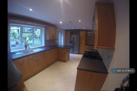 1 bedroom in a house share to rent, Christchurch Road, Virginia Water, GU25