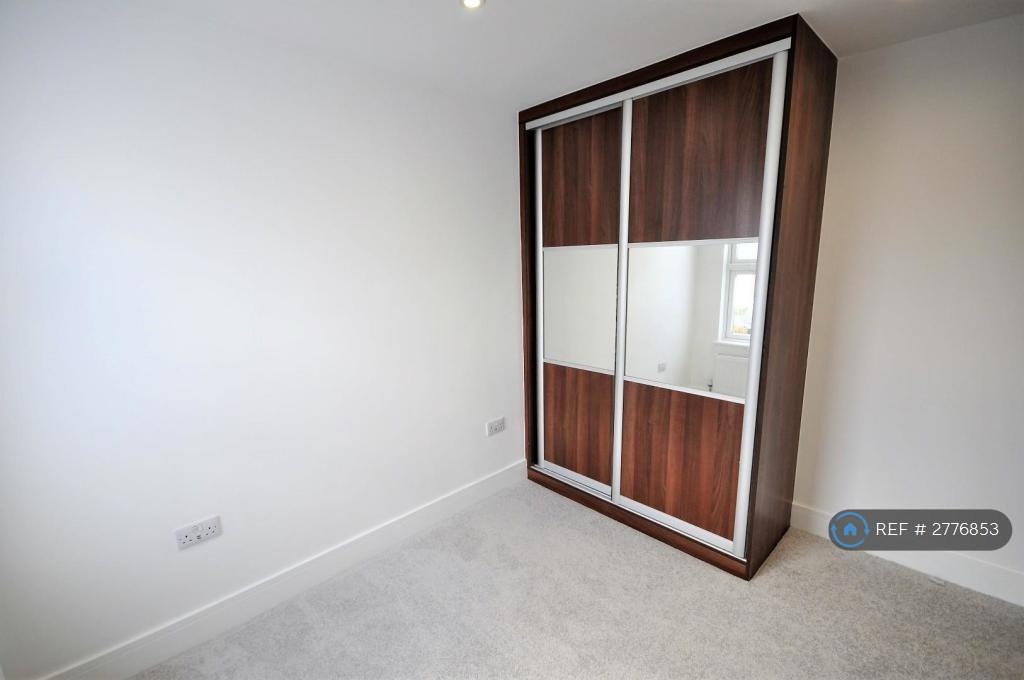 2nd Bedroom