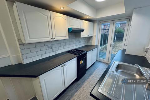 3 bedroom terraced house to rent, Teynham Crescent, Liverpool, L11