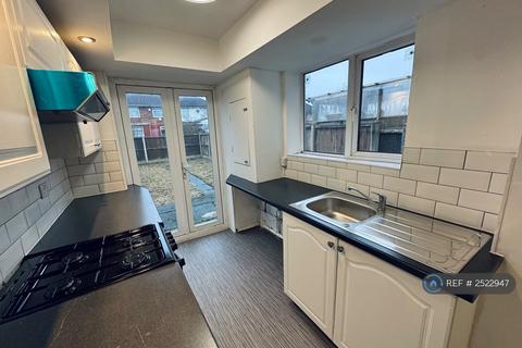 3 bedroom terraced house to rent, Teynham Crescent, Liverpool, L11