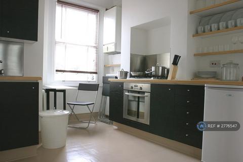 2 bedroom flat to rent, Chiswick High Road, London, W4