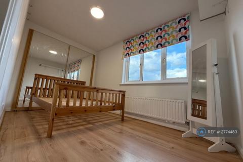 undefined, Harrier Mews, London, SE28
