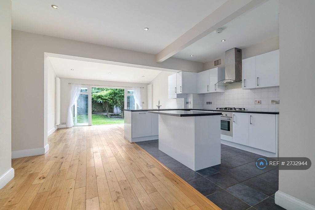 Kitchen/Dining/Family