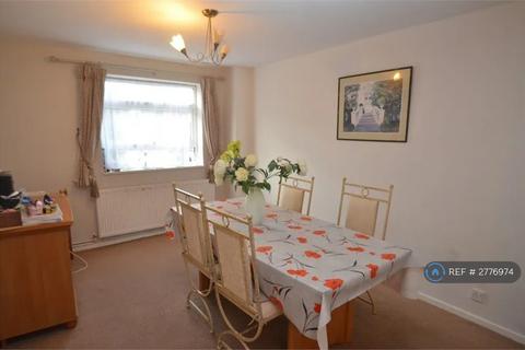 2 bedroom flat to rent, Cotelands, Croydon, CR0