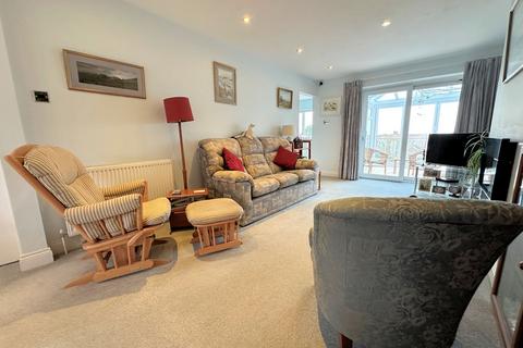3 bedroom semi-detached bungalow for sale, Laverock Lea, Fareham PO16