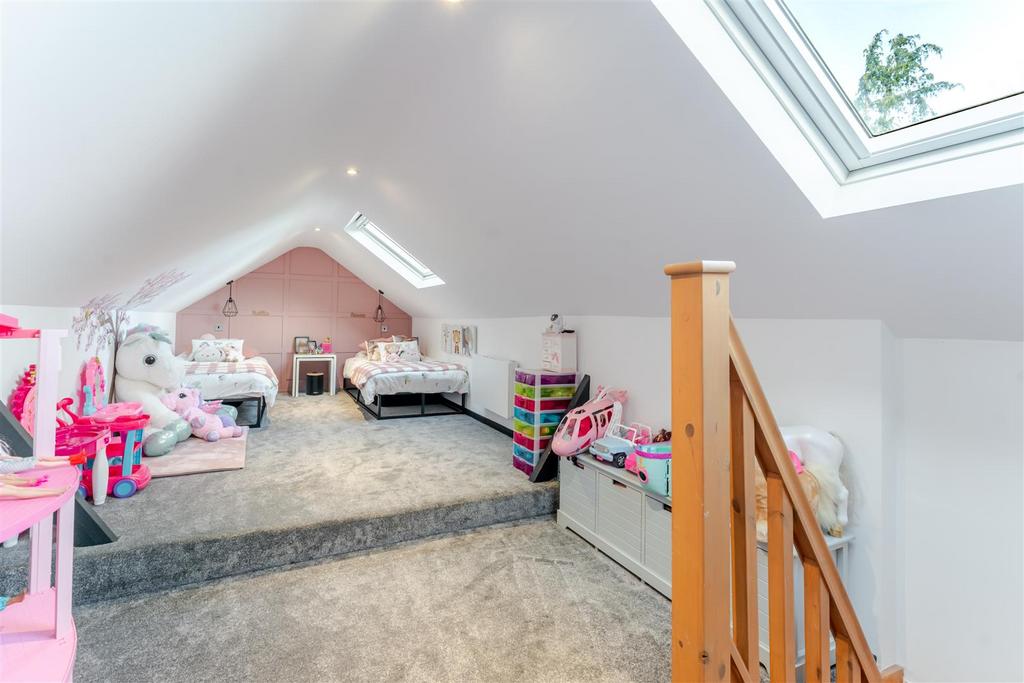 12 - loft room.jpg