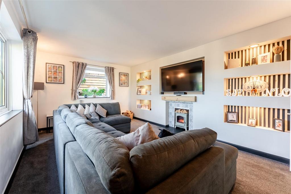 4 - sitting room.jpg