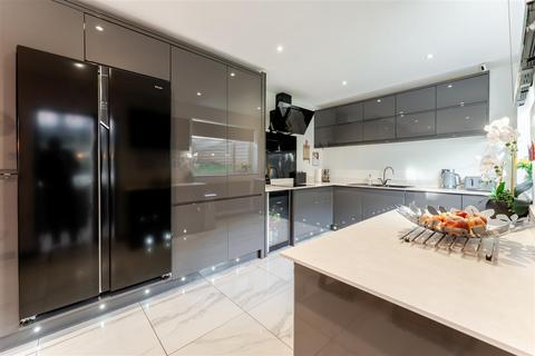 undefined, Exceptional modern home on the fringes of Banwell