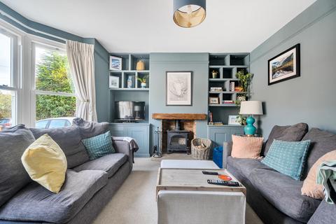3 bedroom detached house to rent, School Road, Haslemere