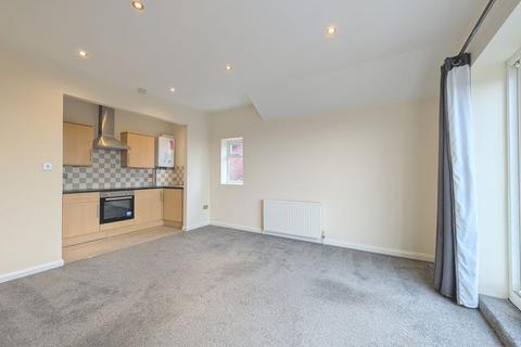 undefined, To Let - Weld Road, Birkdale - Two Bedroom Second Floor Apt