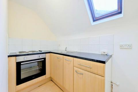 1 bedroom apartment to rent, To Let - Weld Road, Birkdale - Second Floor One Bed Apt