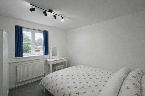 3 bedroom apartment to rent, Kintyre Close, London