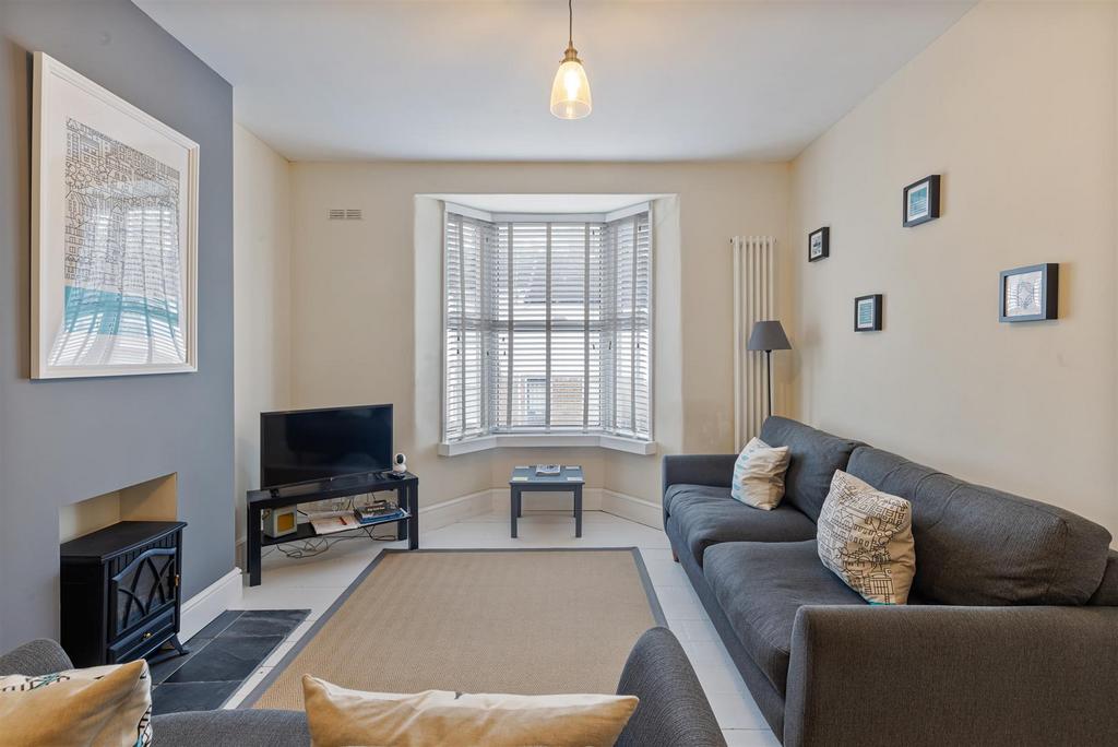 A09 - 125 Victoria Road Dartmouth - 260123.jpg