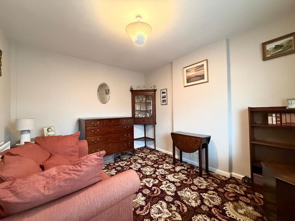 Sitting/Dining Room