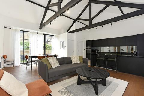 undefined, Macroom Road, London, W9