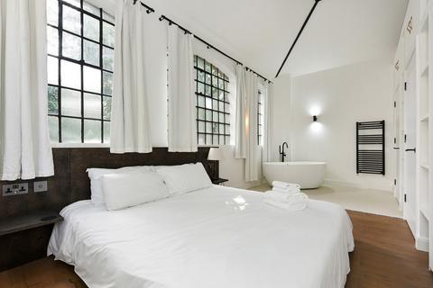 undefined, Macroom Road, London, W9
