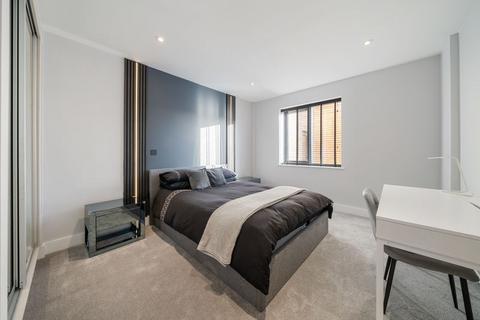 undefined, 4 Sovereign Apartments SM1 1AP
