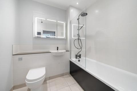 undefined, 4 Sovereign Apartments SM1 1AP