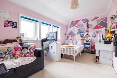 3 bedroom semi-detached house for sale, Whiteley Crescent, Bletchley, Milton Keynes