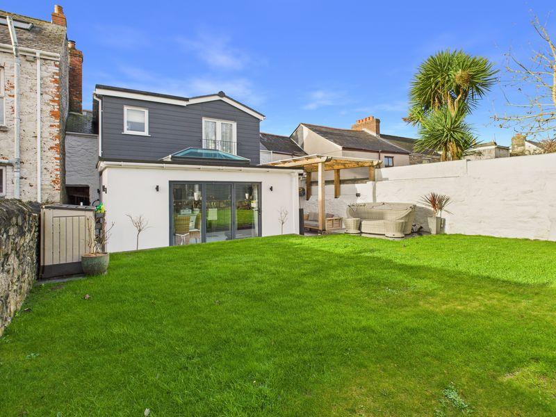 Garden and rear...