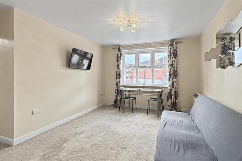 2 bedroom apartment to rent, Bell Chase, Aldershot