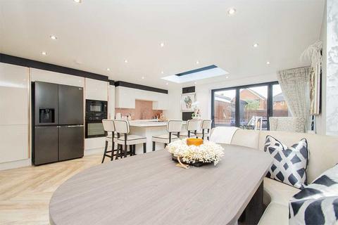 3 bedroom semi-detached house for sale, Bonnington Way, Birmingham B43