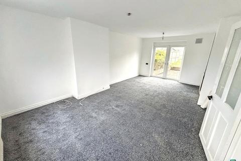 3 bedroom semi-detached house to rent, Motherwell Road, Hartlepool TS25