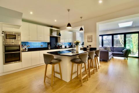 4 bedroom semi-detached house for sale, Gubbins Lane, Romford RM3