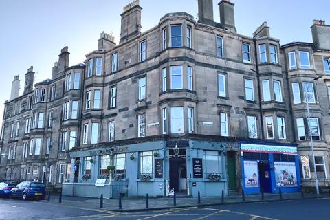 2 bedroom flat to rent, Bowhill Terrace, Edinburgh, EH3