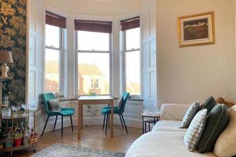 2 bedroom flat to rent, Bowhill Terrace, Edinburgh, EH3