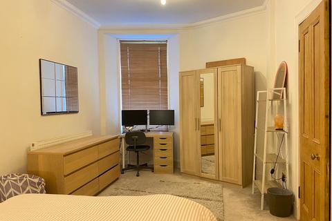 2 bedroom flat to rent, Bowhill Terrace, Edinburgh, EH3 5QY